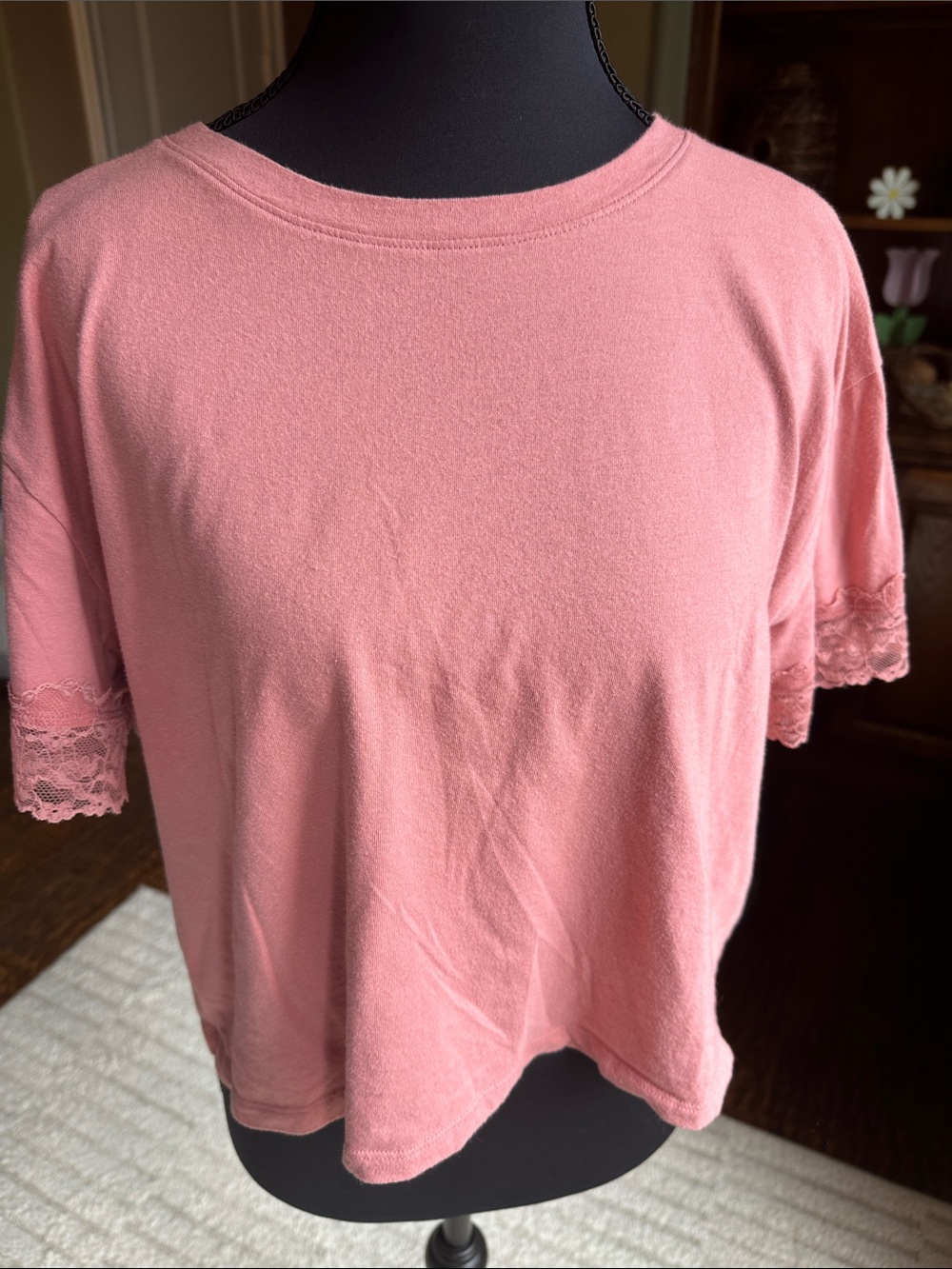 Hollister Rose Pink Short Sleeve Crop Tee with Lace Trim